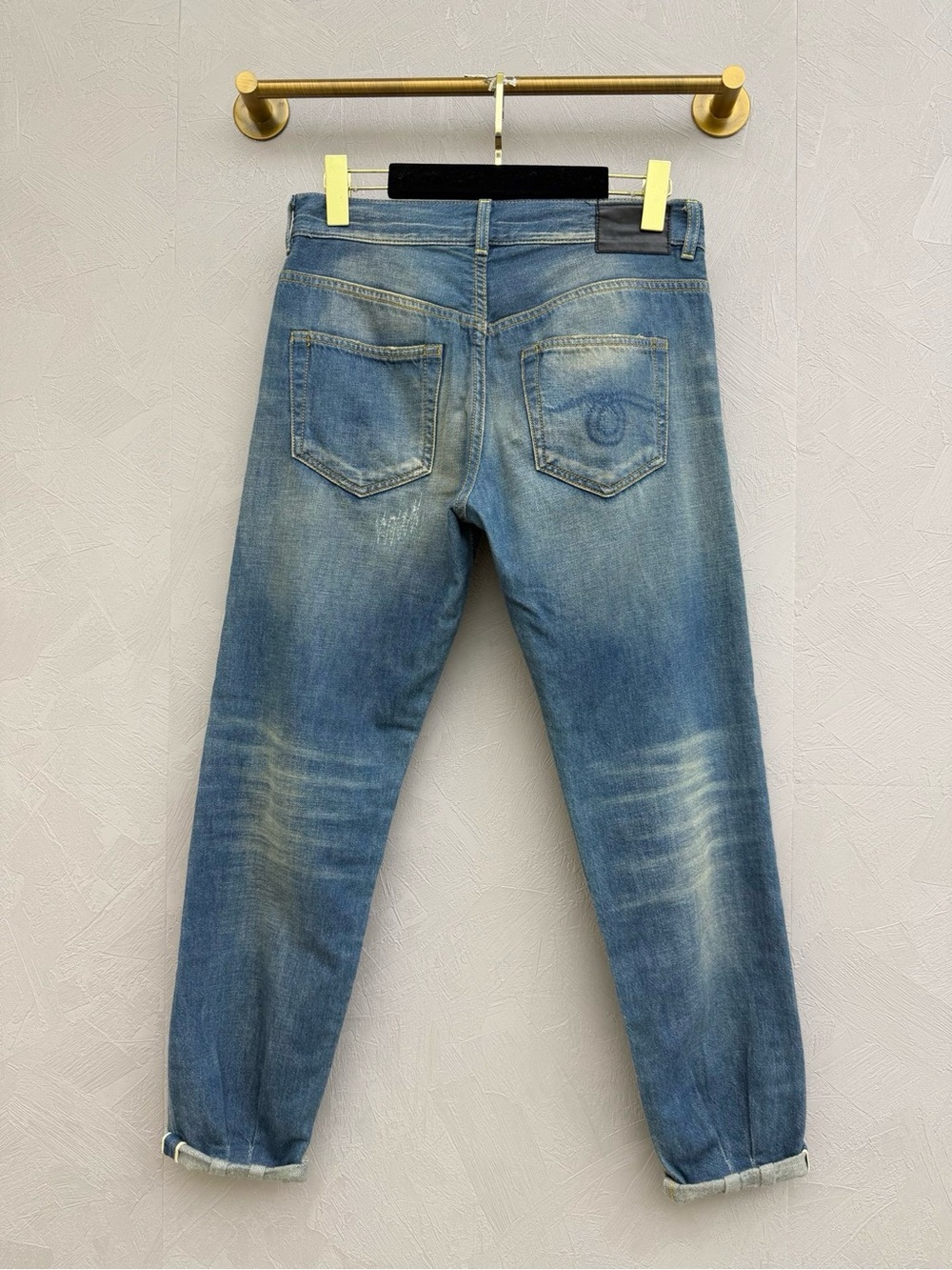 🚩steal R13 Distressed Light Blue Boyfriend Jeans - Picture 2 of 5